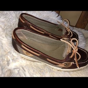 Women’s size 6, Sperry Topsider